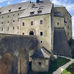 ホテル Burg Altpernstein *