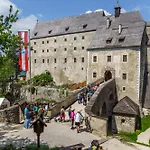 ホテル Burg Altpernstein *