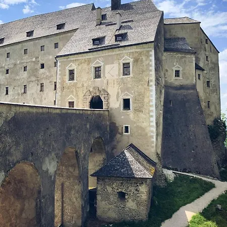 Hotel Burg Altpernstein *