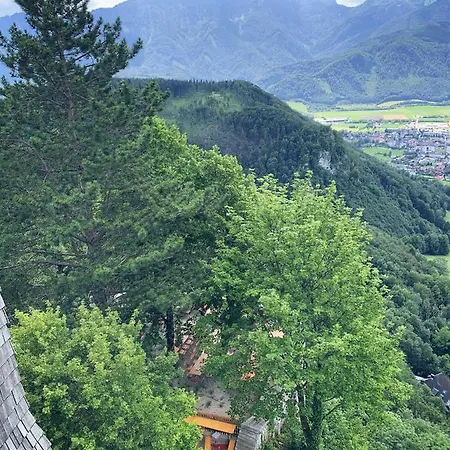 Burg Altpernstein Hotell