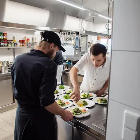 Hotel Burg Altpernstein *