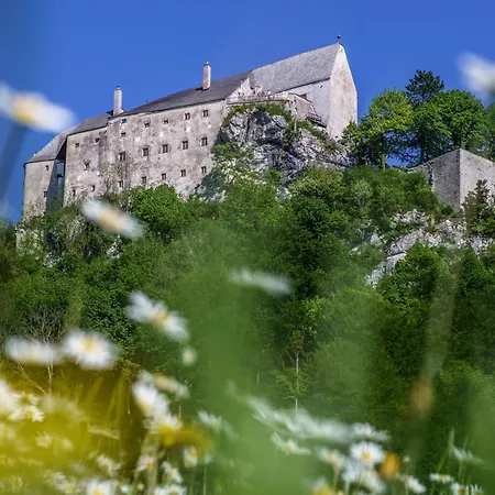 Burg Altpernstein Hotel Micheldorf in Oberösterreich