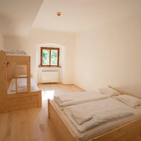 Burg Altpernstein Hotel