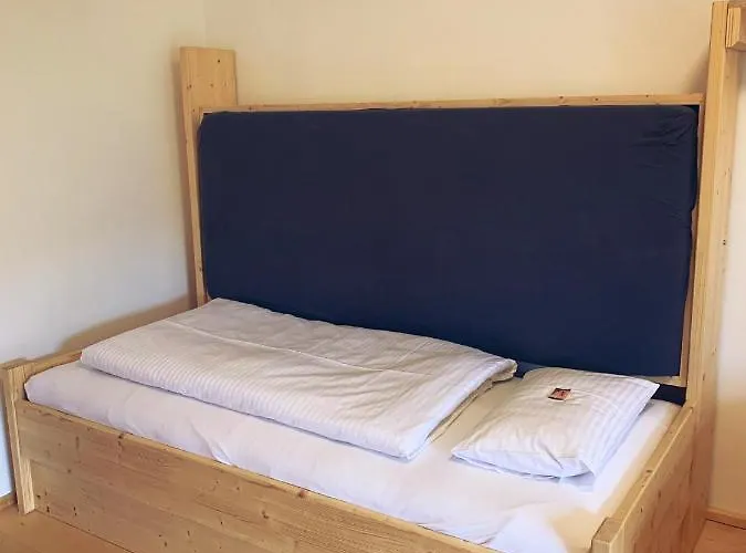 Burg Altpernstein Hotell