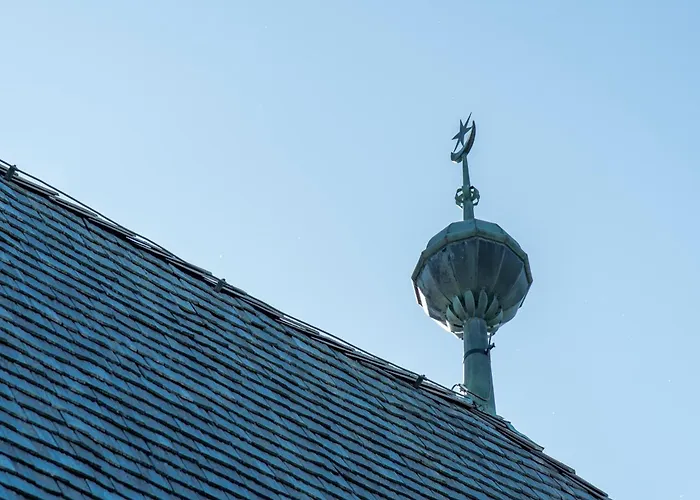 Burg Altpernstein Hotell *