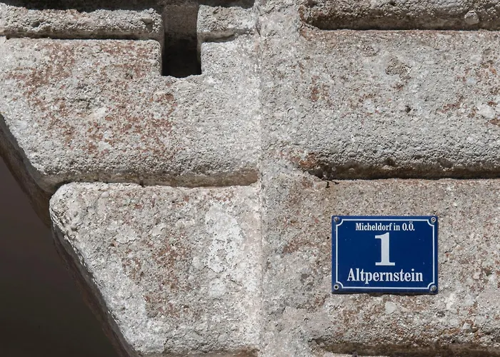 Hotell Burg Altpernstein *