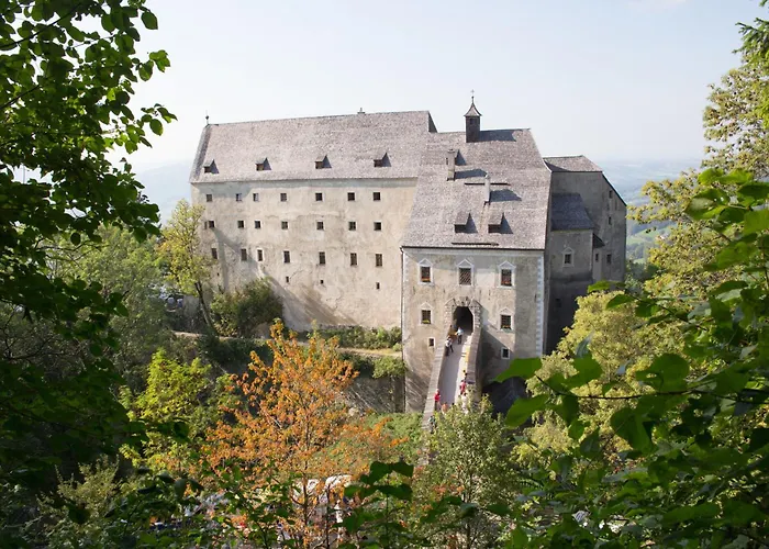 Hotel Burg Altpernstein *