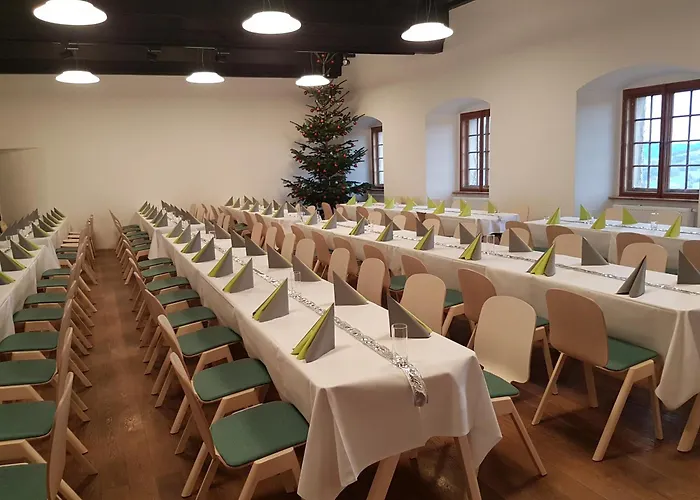 Burg Altpernstein Hotel Micheldorf in Oberosterreich