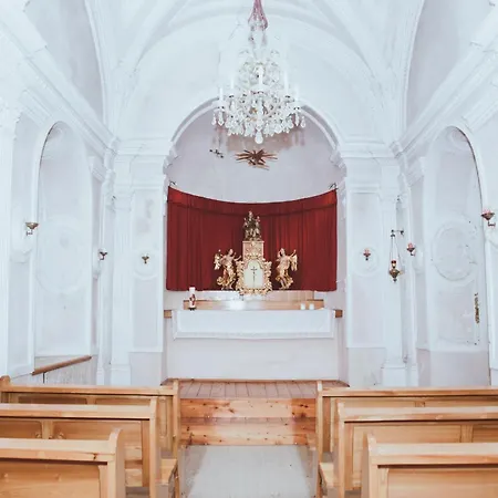 Burg Altpernstein Hotell